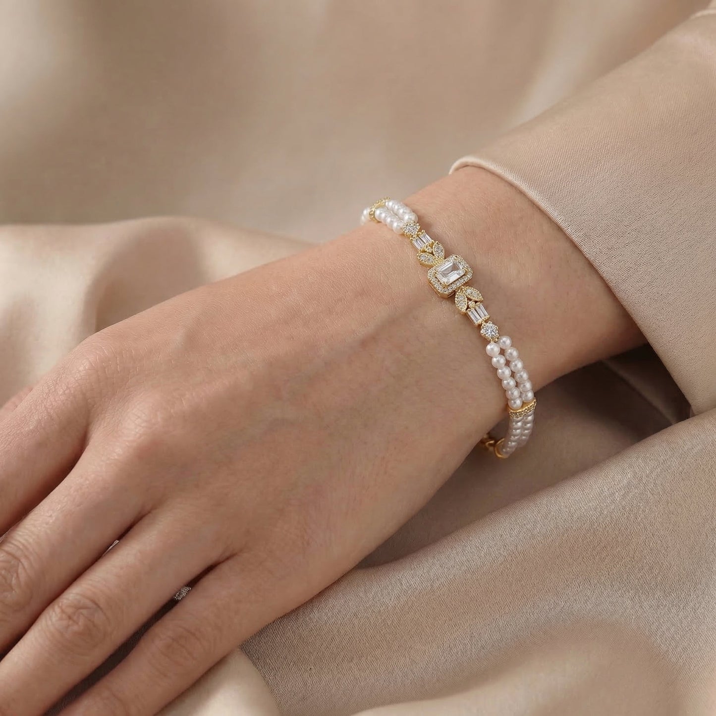 Regal Pearl Bracelet