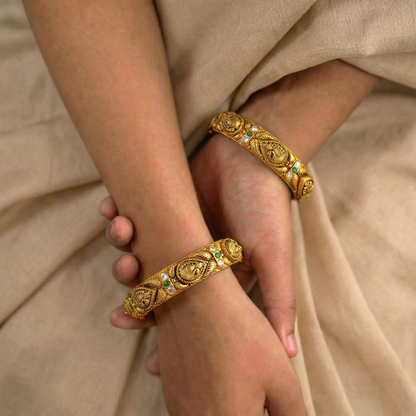 Golden Majestic Mayur Bangles