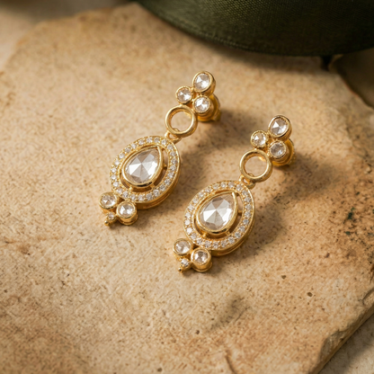 Regal Gold Earring