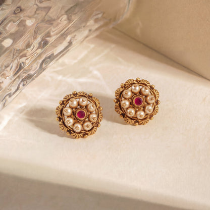 Rivara Pearl Bloom Gold Stud Earrings