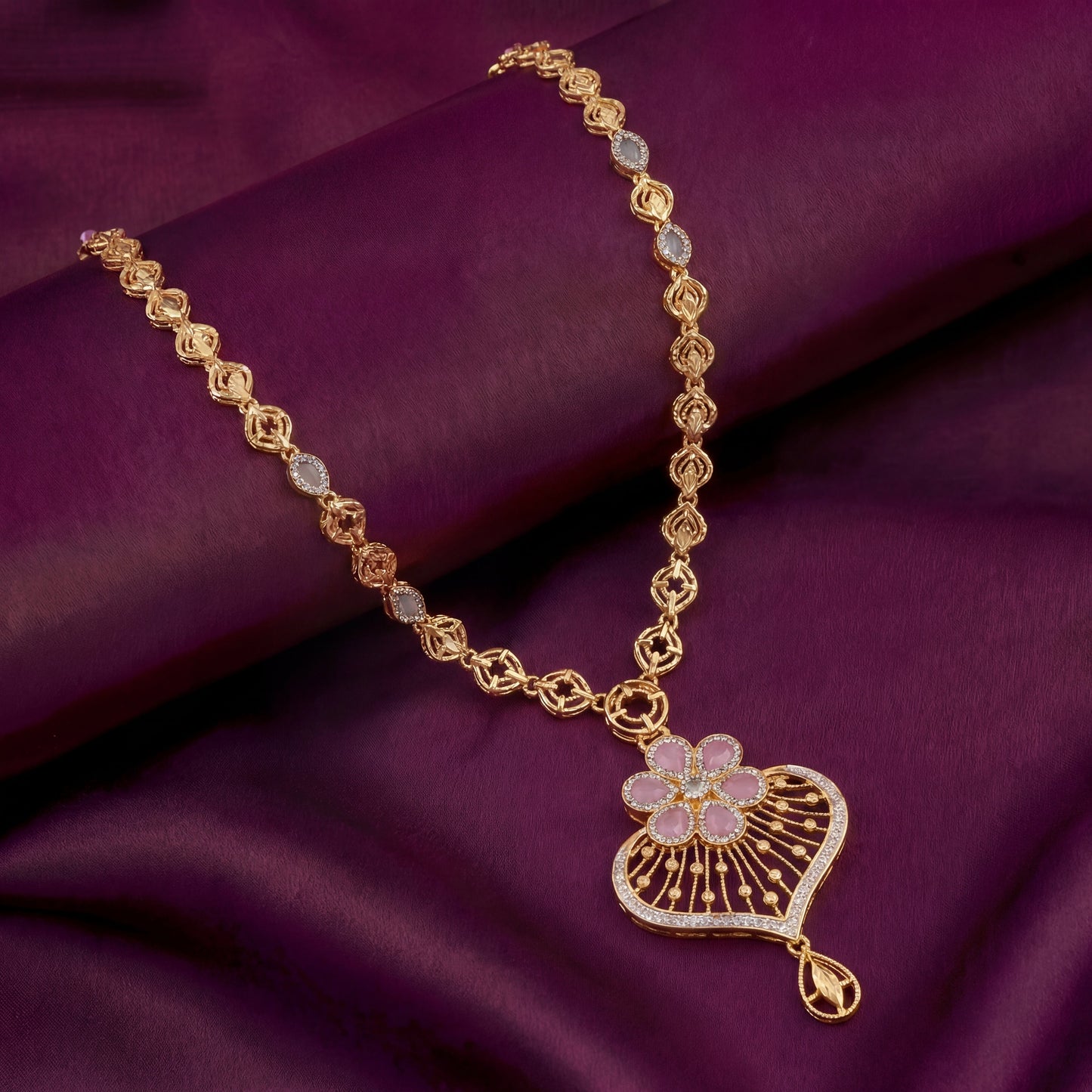 Roselle Heart Bloom Gold Necklace