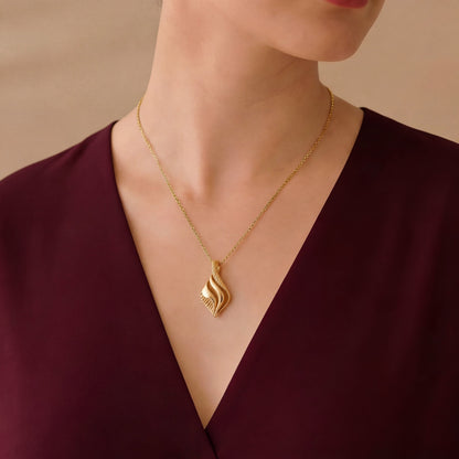 Kanchan Wave Gold Pendant