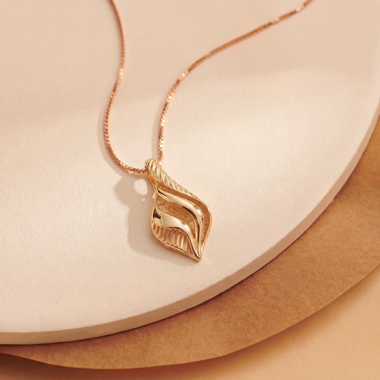 Kanchan Wave Gold Pendant