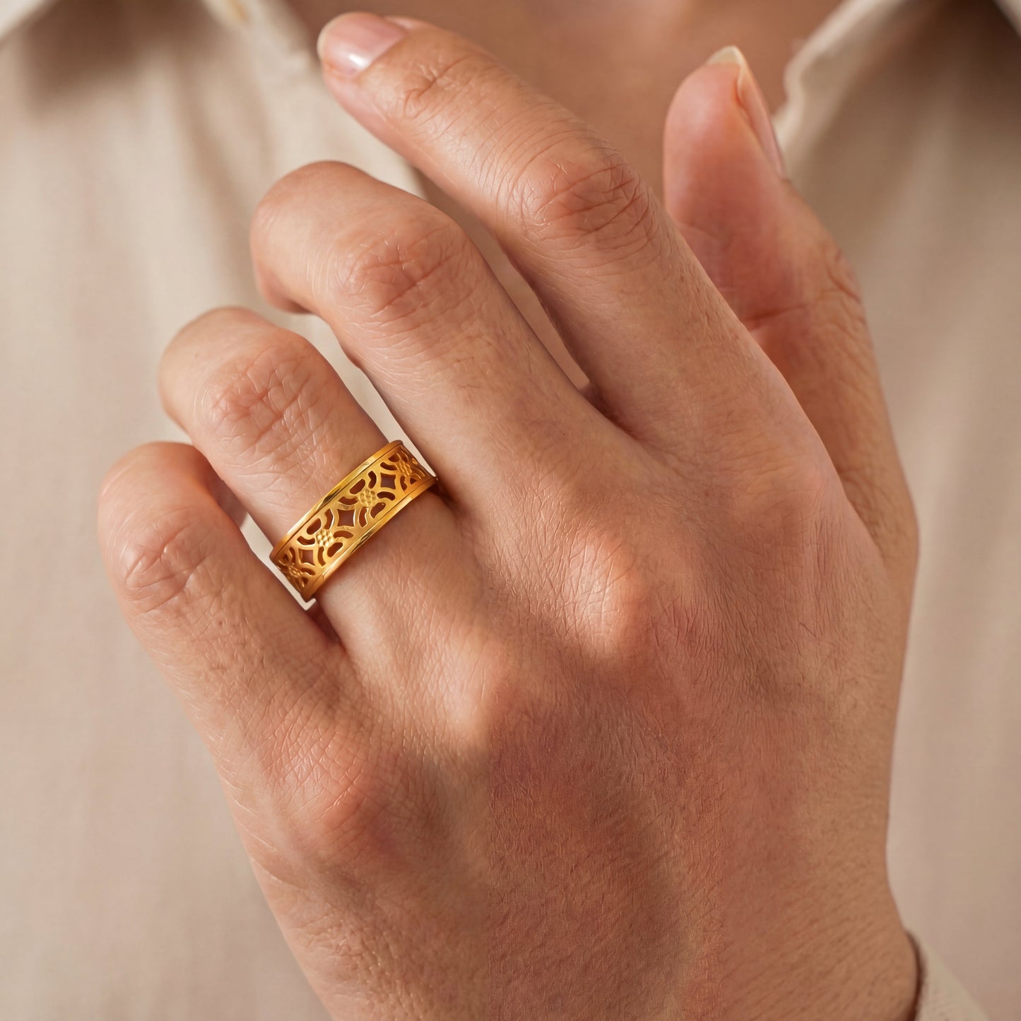 Rivaan Gold Band Ring