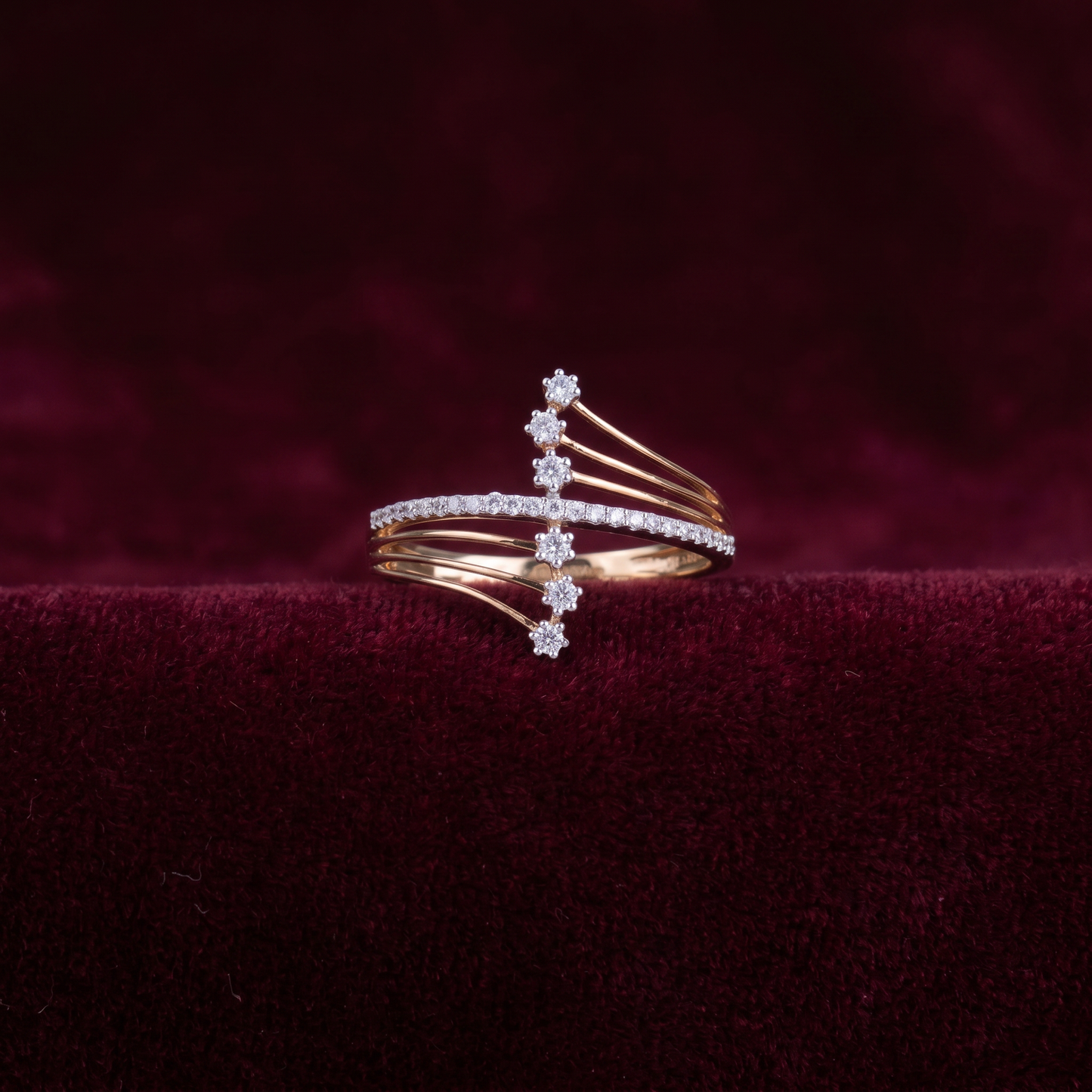 Gold and Diamond Elegant Studded Ring
