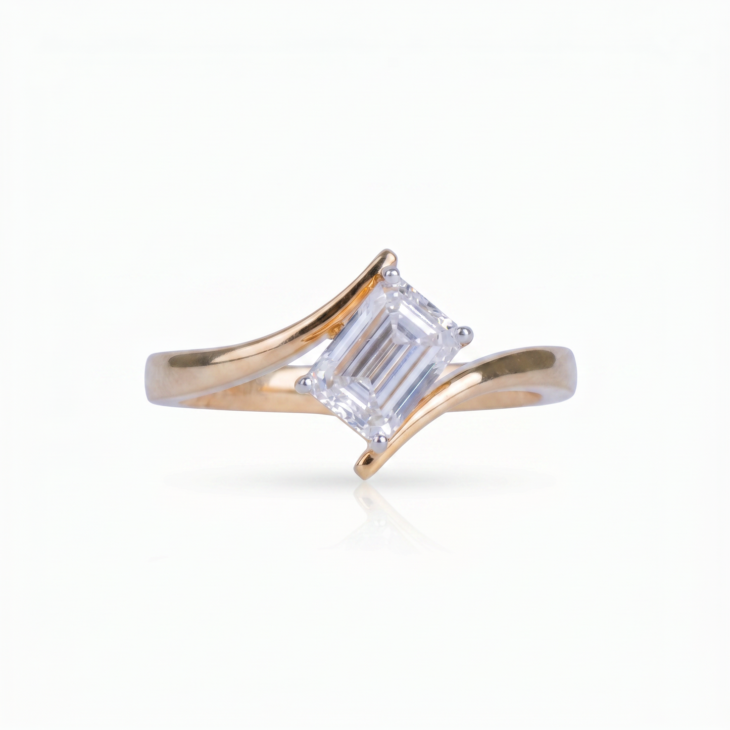Gold Diamond Swirl Pattern Ladies Ring