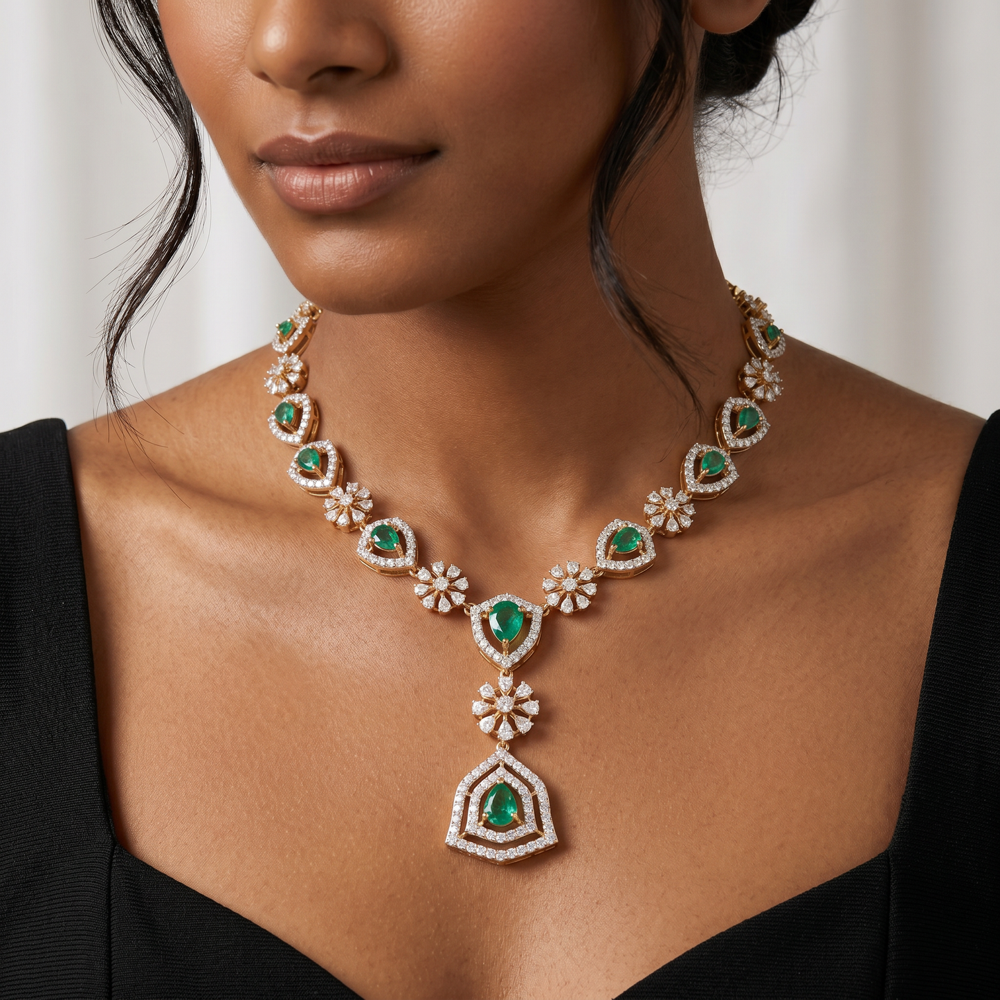 Gold and Diamond Sylvan Glamour Garland Studded Necklace